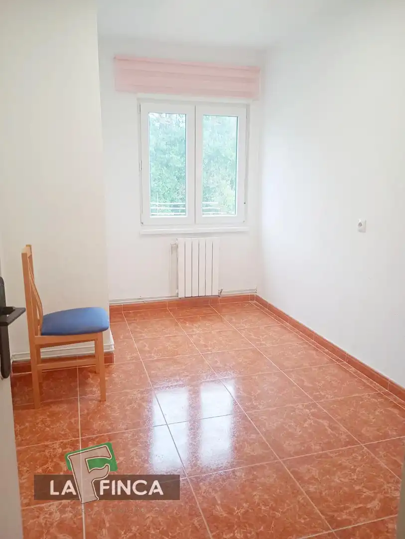 Schlafzimmer von Wohnung zum Verkauf in Llanera mit Heizung