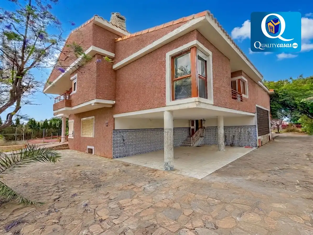 Vista exterior de Casa o xalet en venda en Mutxamel amb Terrassa, Traster i Piscina