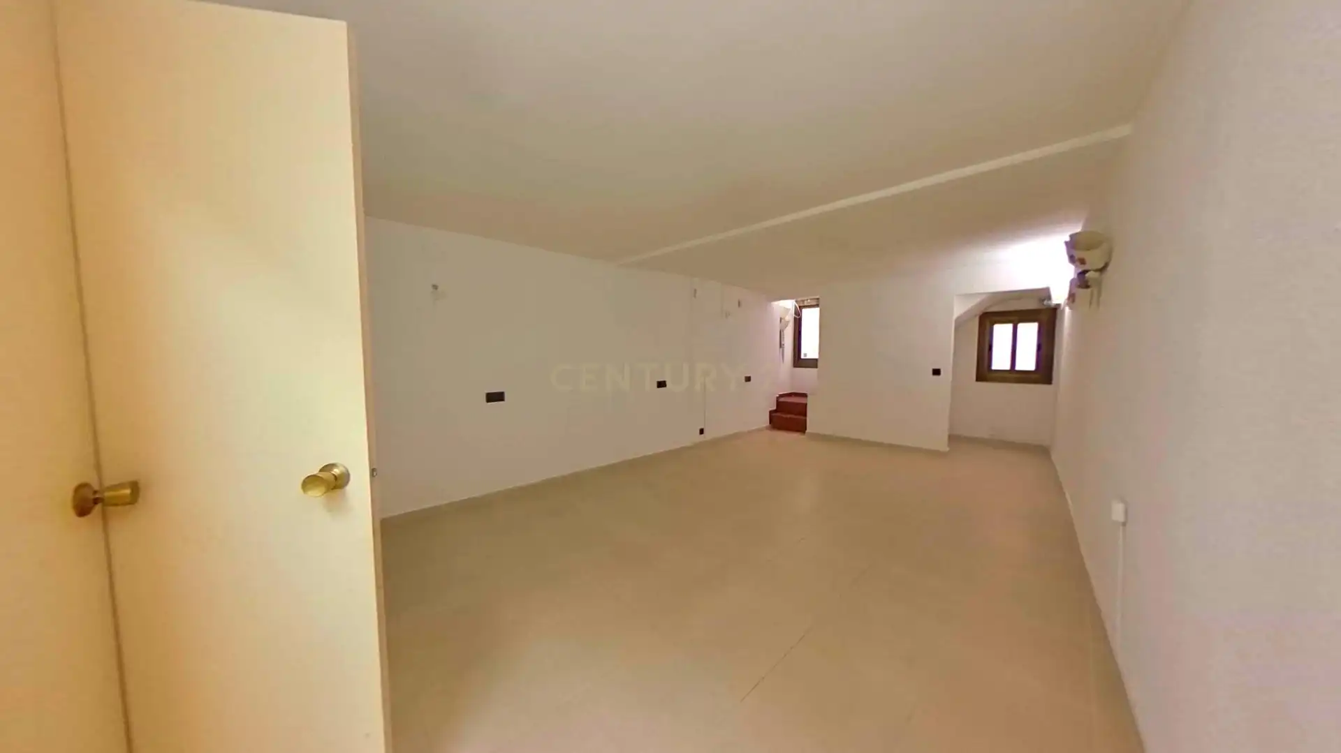 Local en venda a Mestre Vilarrubla, 26, Corbera de Llobregat