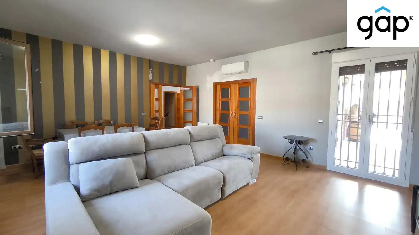 Sala de estar de Casa o chalet en venta en Horcajo de Santiago con Aire acondicionado, Calefacción y Amueblado