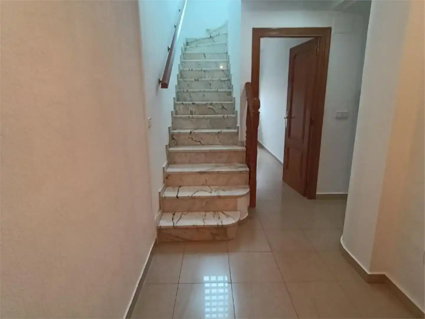 Wohnung zur Miete in Torrent mit Klimaanlage, Schwimmbad und Balkon