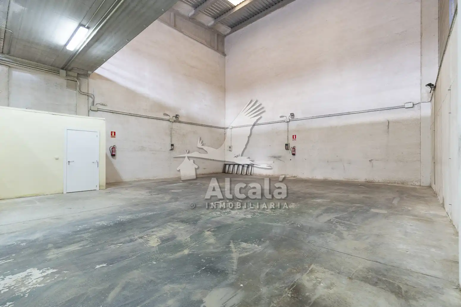 Industrial buildings for sale in Daganzo de Arriba, Madrid