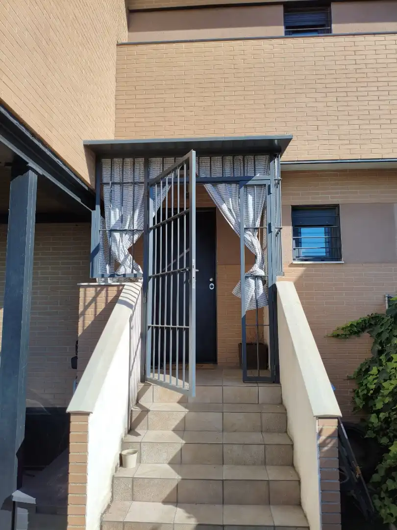 Terrassa de Casa adosada en venda en Olías del Rey amb Terrassa i Balcó