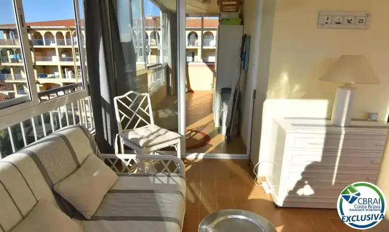 Terrassa de Apartament en venda en Roses amb Traster i Moblat