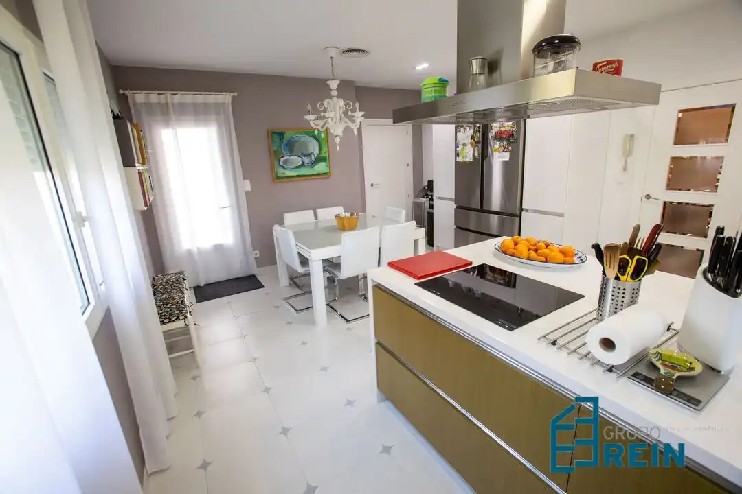Cuina de Casa o xalet en venda en Añover de Tajo amb Aire condicionat, Calefacció i Jardí privat