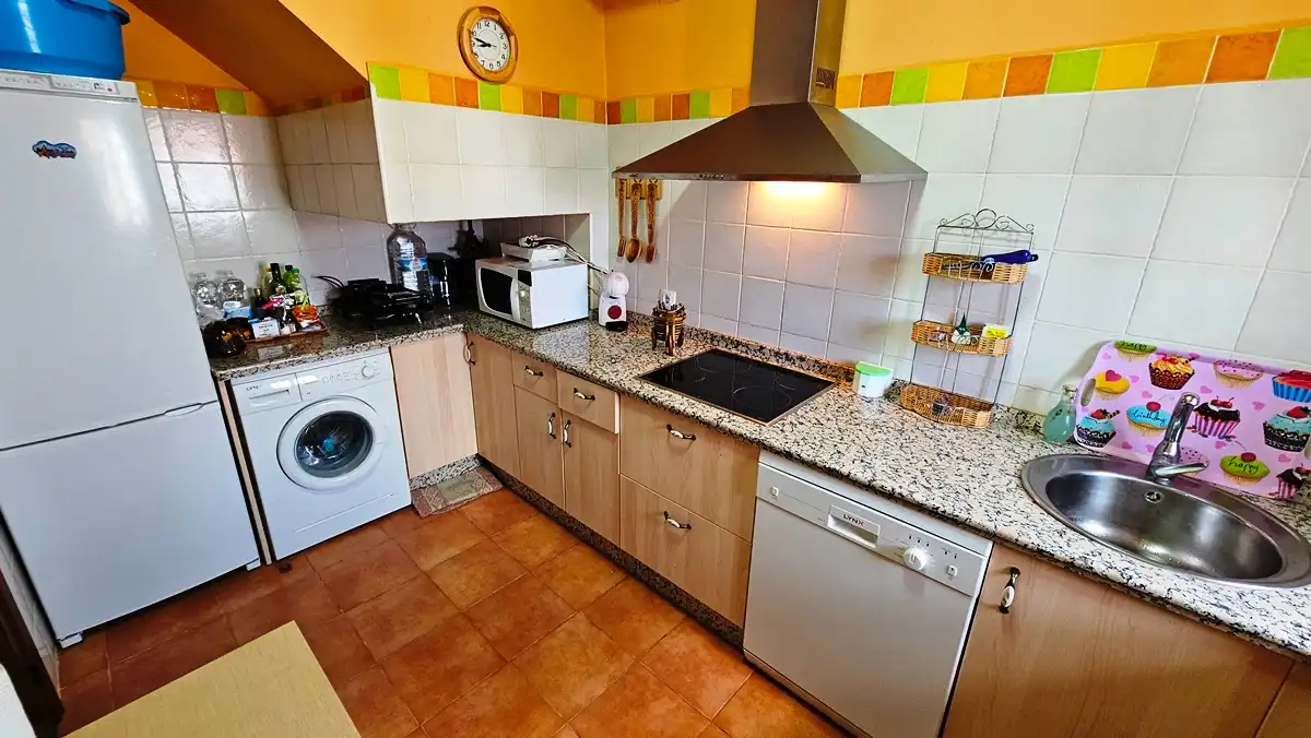 Cocina de Casa adosada en venta en Cortelazor con Trastero, Amueblado y Balcón