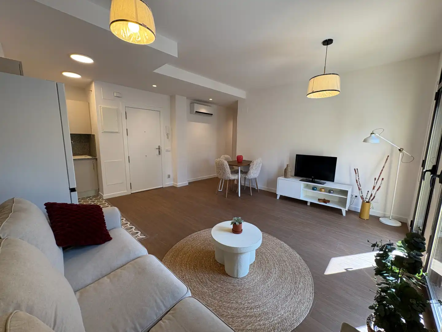 Sala d'estar de Pis en venda en Salt amb Aire condicionat, Parquet i Traster