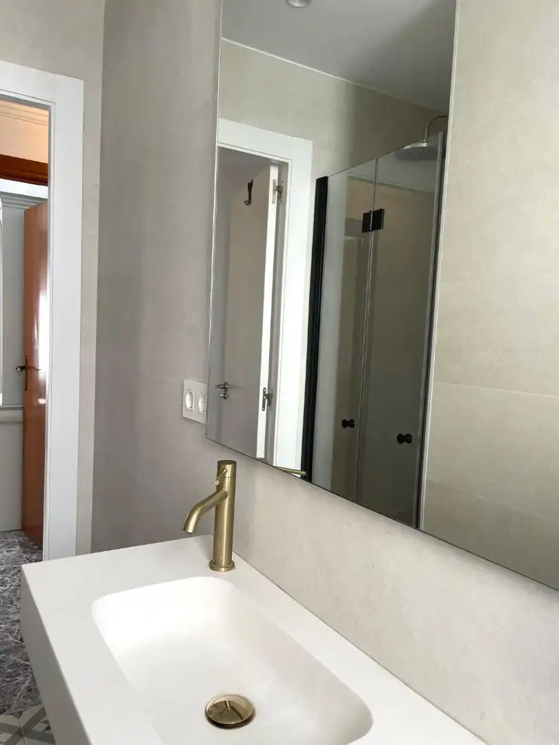 Badezimmer von Wohnung zur Miete in Zaragoza mit Heizung, Möbliert und Ofen