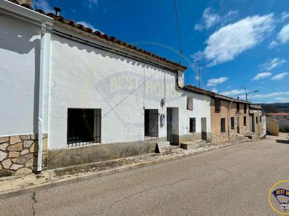 Exterior view of House or chalet for sale in Arcas del Villar