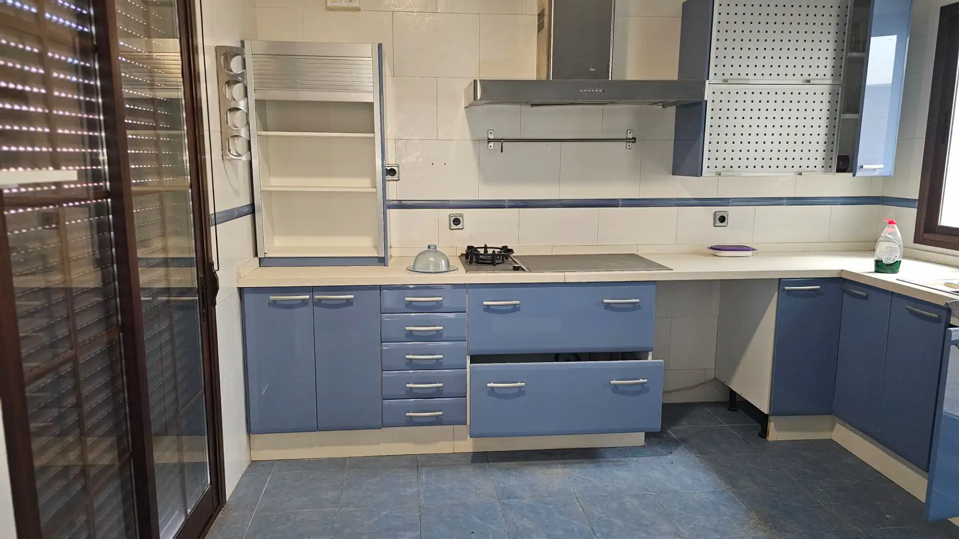 Kitchen of Flat for sale in La Algaba  with Air Conditioner, Terrace and Storage room