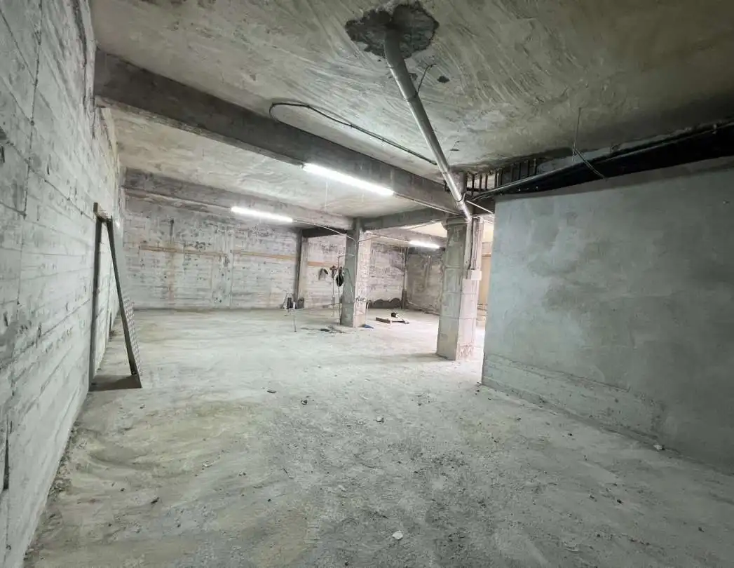 Local comercial en alquiler en Urazandi Kalea, imagen 4