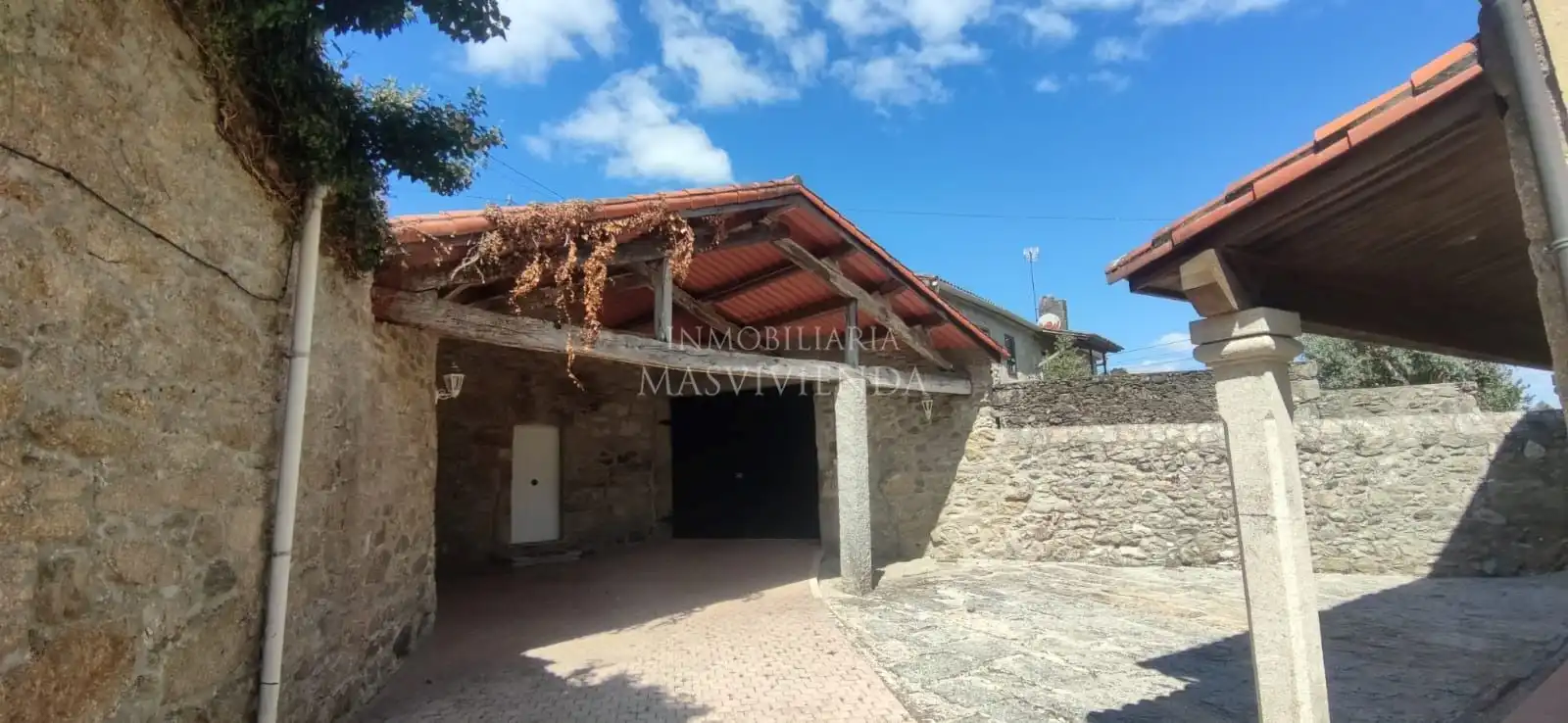 Vista exterior de Casa o xalet en venda en Moraña amb Calefacció i Jardí privat