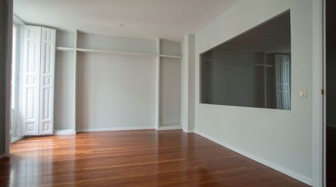 Photo 4 of Flat for rent in Calle de Fernanflor, Cortes - Huertas, Madrid Capital