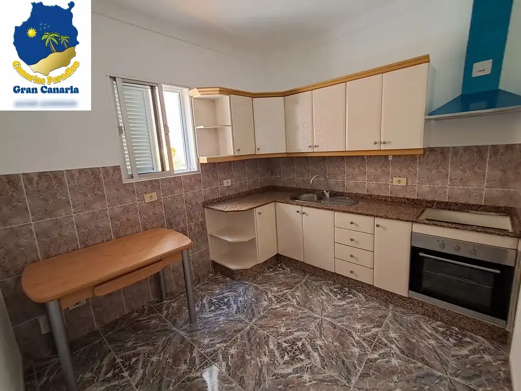Küche von Wohnung zum Verkauf in Mogán mit Privatgarten und Terrasse