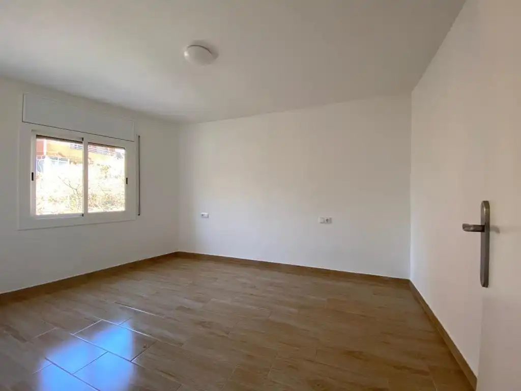 Schlafzimmer von Gebäude zum Verkauf in Barcelona