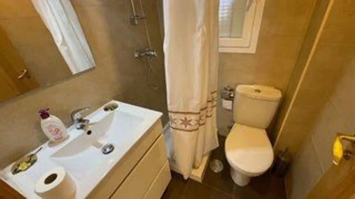 Baño de Piso en venta en Alicante / Alacant con Aire acondicionado, Calefacción y Jardín privado