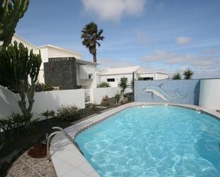 Piscina de Casa o xalet en venda en Haría amb Terrassa