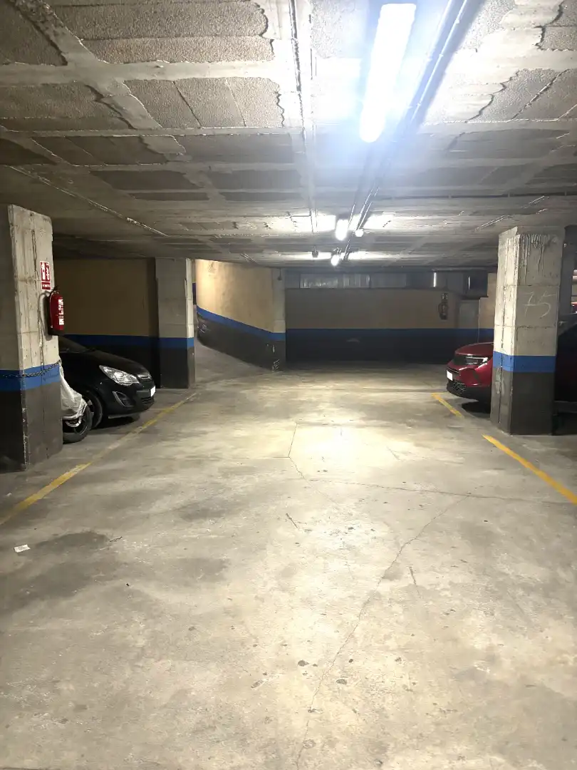 Parking de Piso en venta en Vilafranca del Penedès con Aire acondicionado, Trastero y Amueblado
