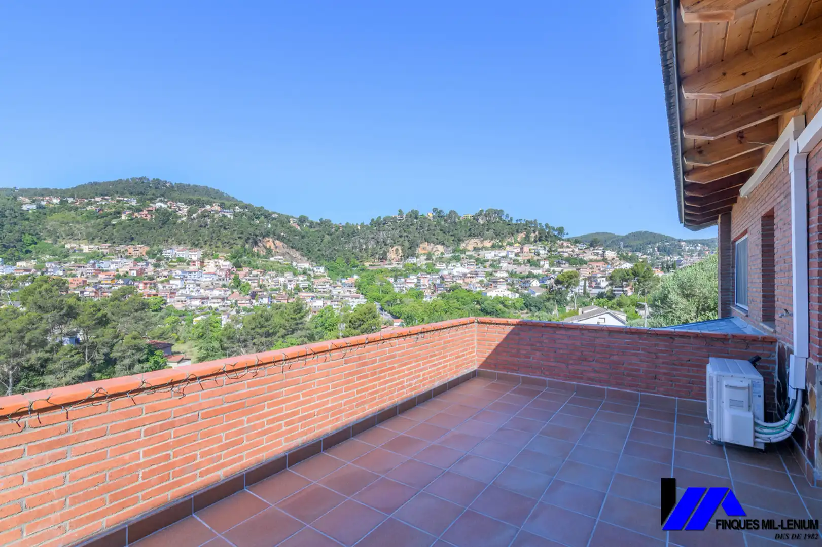 Terraza de Casa o chalet en venta en Vallirana con Aire acondicionado, Calefacción y Jardín privado