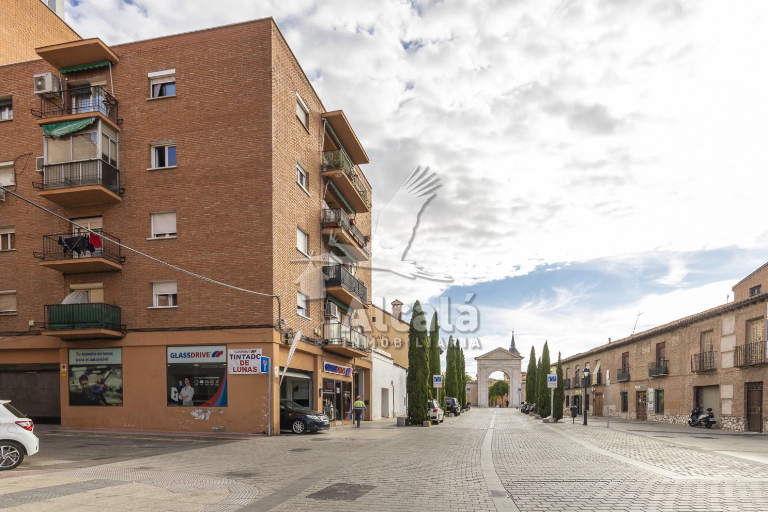 Vista exterior de Pis en venda en Alcalá de Henares amb Aire condicionat, Calefacció i Terrassa