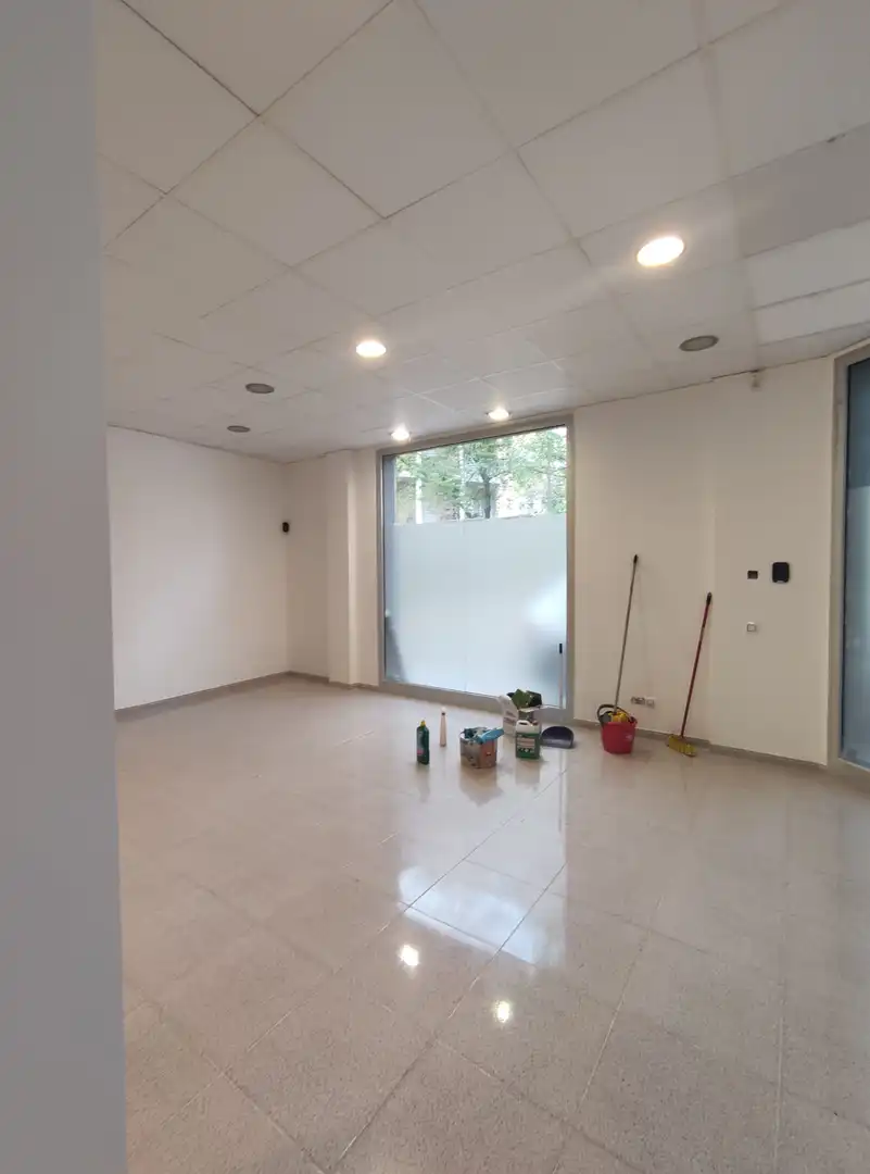 Business premises for sale in Carrer Santa Magdalena, imagen 8