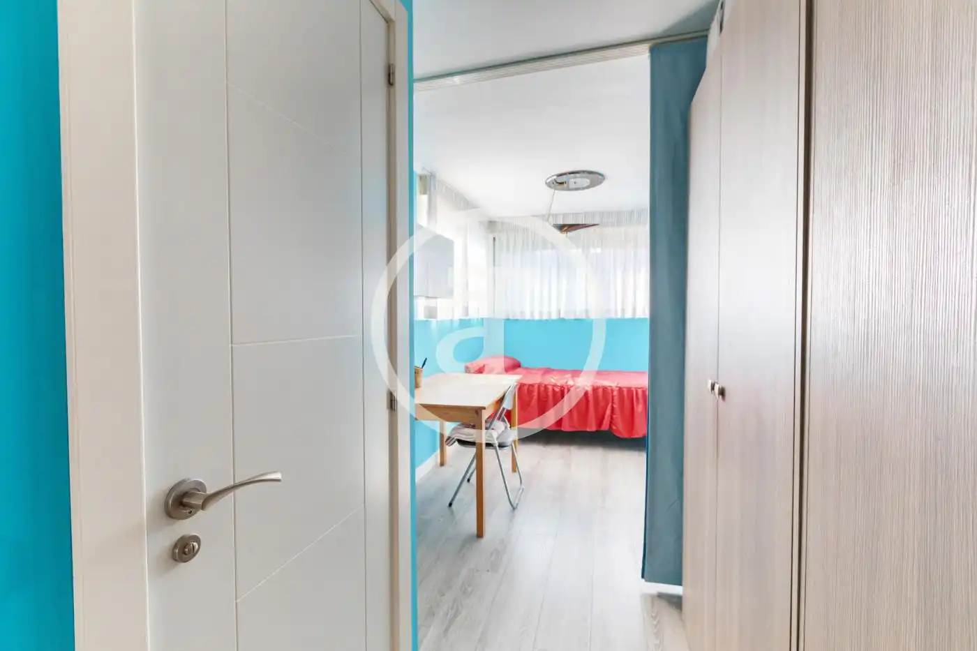 Dormitori de Àtic de lloguer en Madrid amb Calefacció, Moblat i Forn
