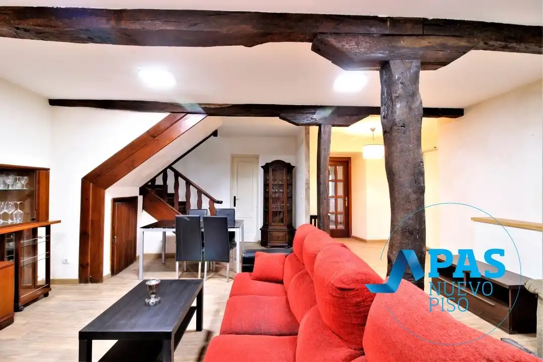 Sala de estar de Casa o chalet en venta en El Astillero   con Calefacción, Jardín privado y Trastero