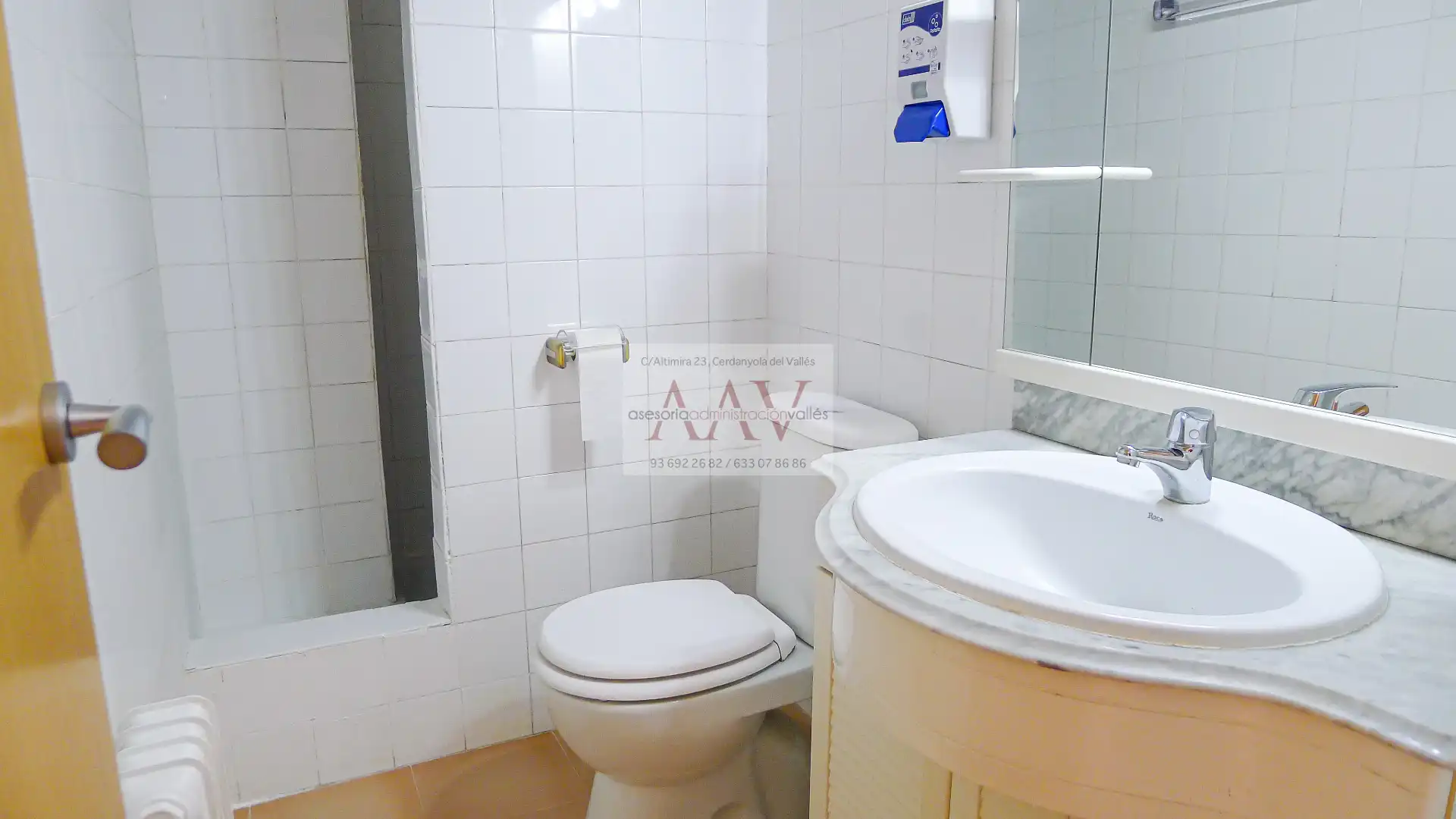 Badezimmer von Maisonette zum Verkauf in Matadepera mit Klimaanlage, Heizung und Privatgarten