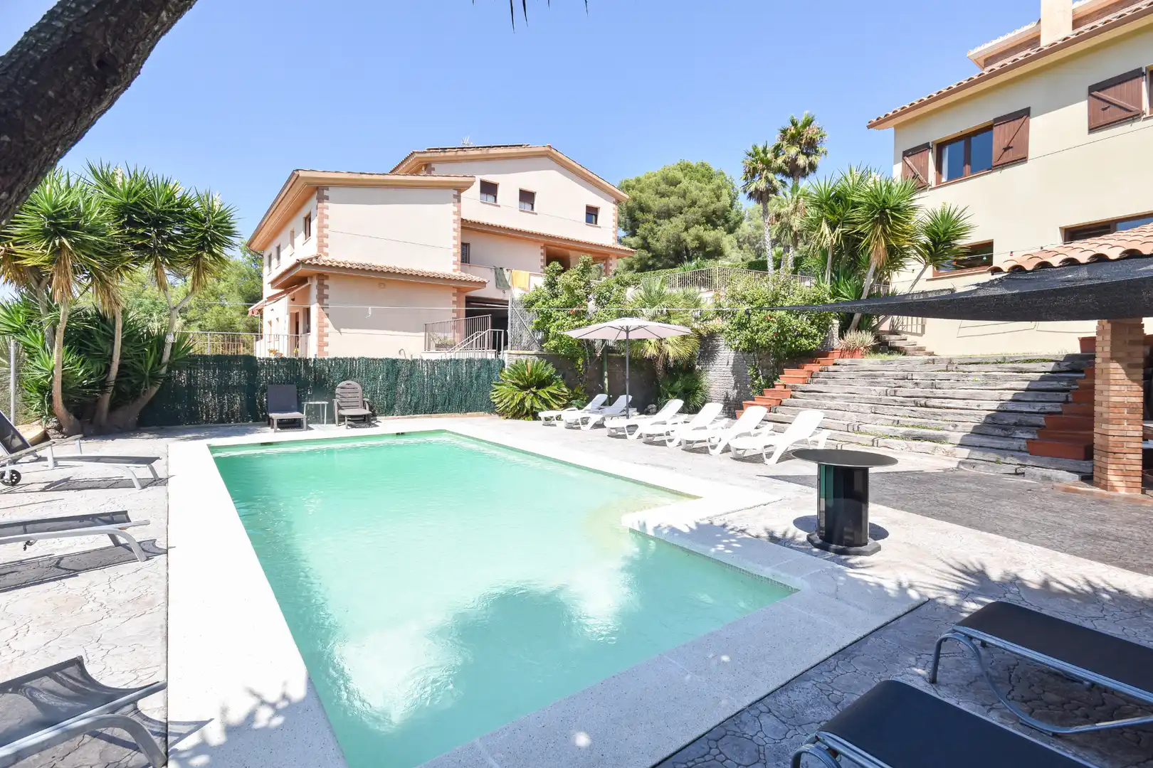 Piscina de Casa o xalet en venda en Cubelles amb Aire condicionat, Calefacció i Jardí privat
