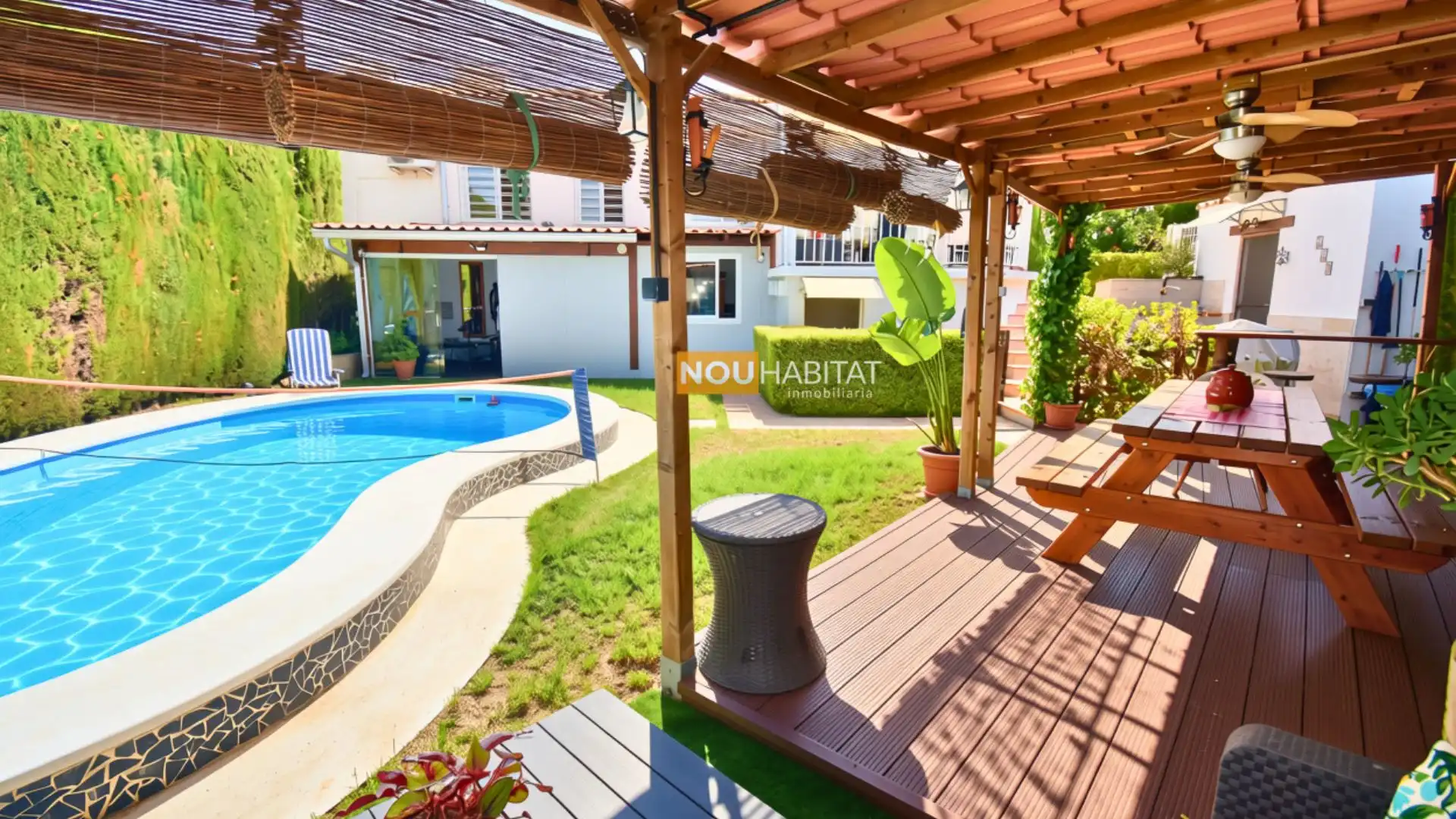 Casa aparellada amb piscina en venda a Montserrat, imagen 31