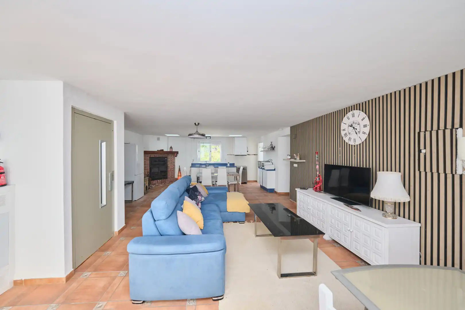 Sala de estar de Casa o chalet en venta en Almuñécar con Aire acondicionado, Terraza y Piscina
