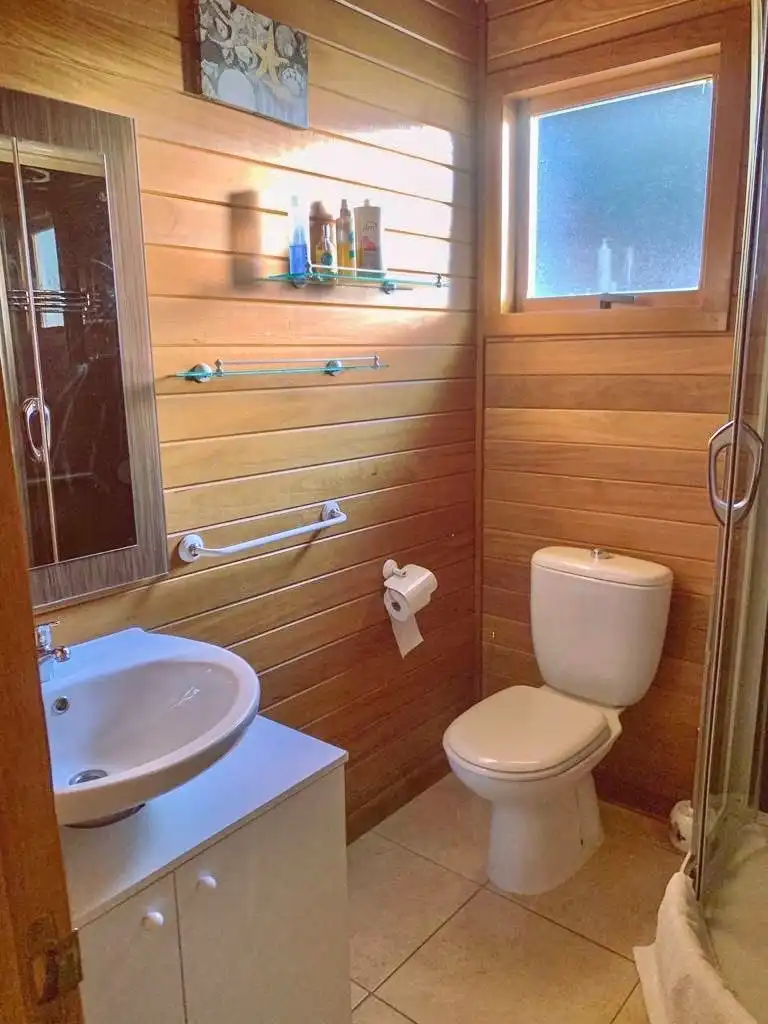 Baño de Casa o chalet en venta en Teruel con Calefacción, Jardín privado y Parquet