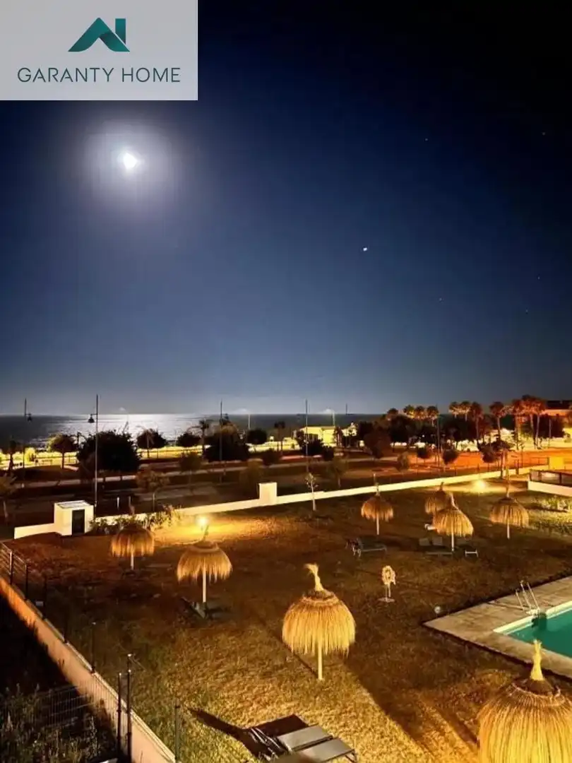 Vista exterior de Piso de alquiler en Vélez-Málaga con Aire acondicionado, Jardín privado y Terraza