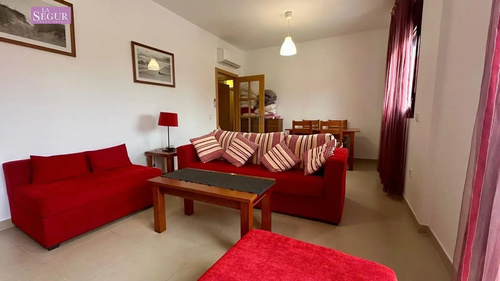 Sala d'estar de Àtic en venda en Conil de la Frontera amb Aire condicionat, Terrassa i Balcó