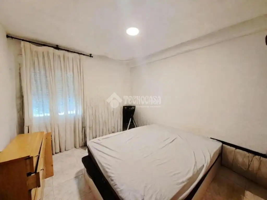 Bedroom of Flat for sale in Parla