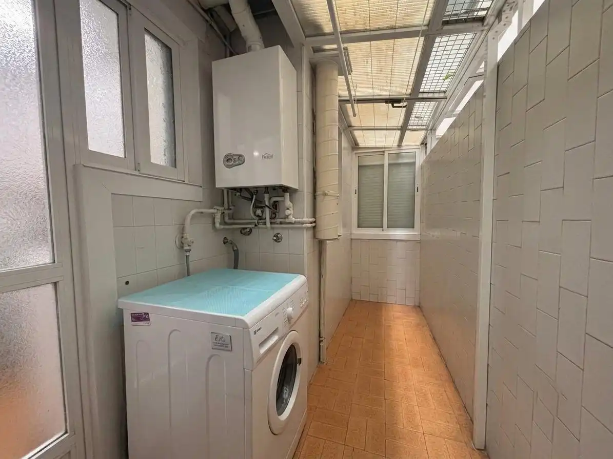 Kitchen of Ground floor for sale in Esplugues de Llobregat  with Air Conditioner, Heating and Balcony