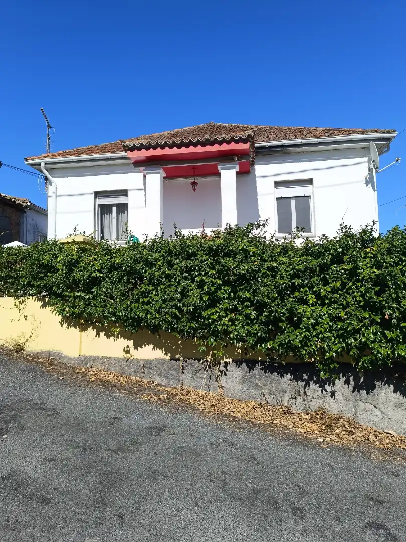 Vista exterior de Casa o xalet en venda en O Pereiro de Aguiar  amb Aire condicionat