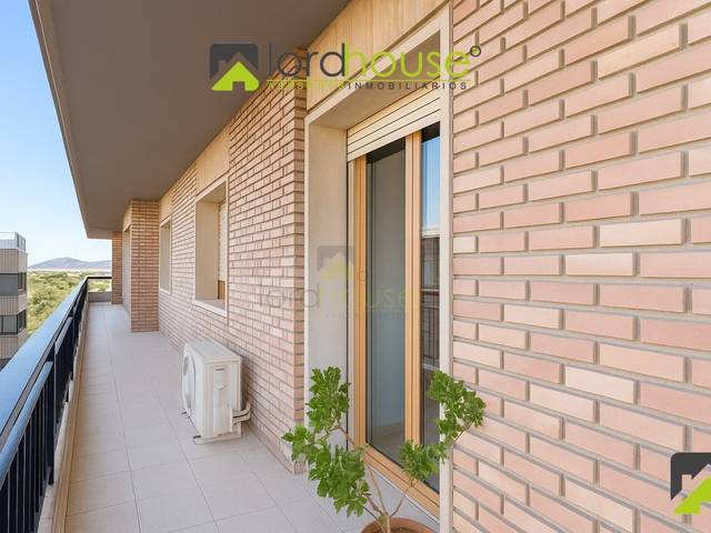 Piso en Venta en Calle Musso Valiente en San Mateo