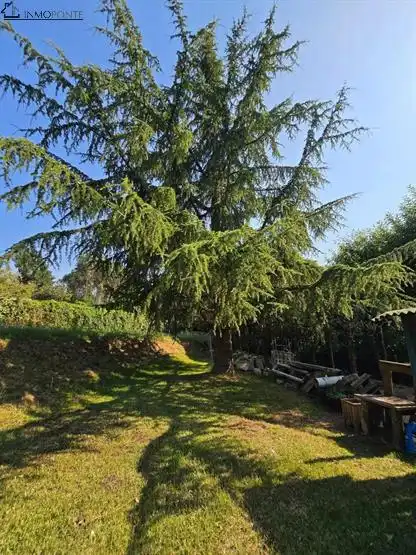 Jardí de Casa o xalet en venda en Pontevedra Capital  amb Calefacció, Jardí privat i Terrassa