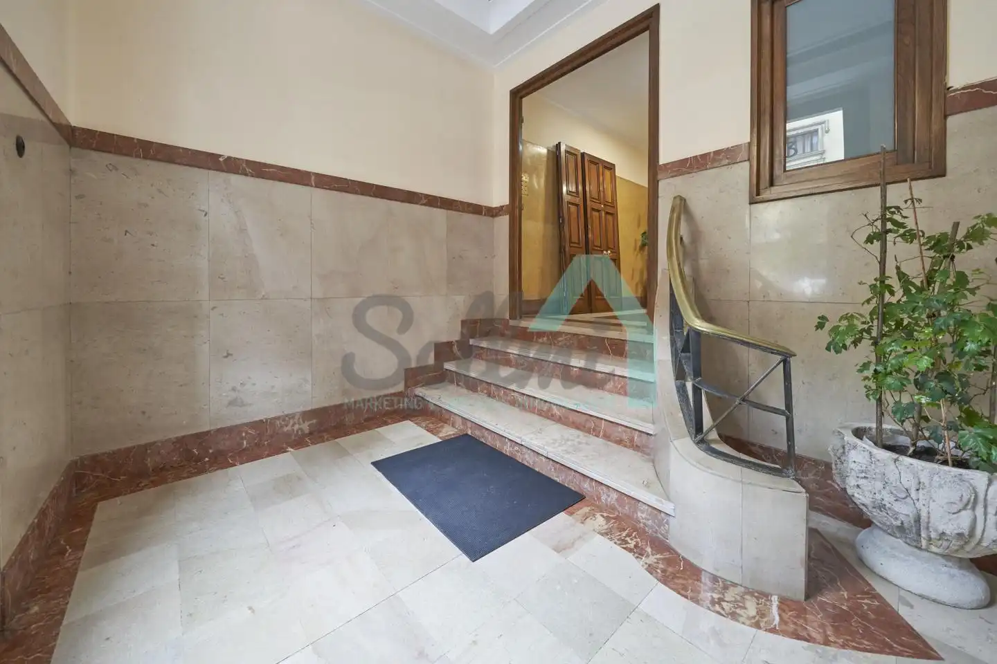 Piso de alquiler en Arzobispo Guisasola, Santo Domingo - El Campillín