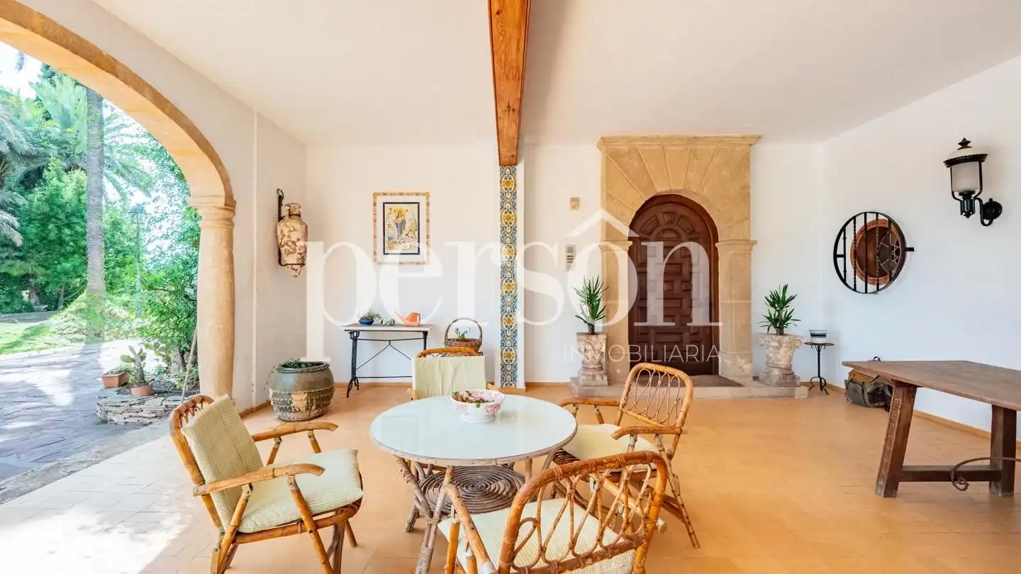 Sala d'estar de Finca rústica en venda en Canals amb Aire condicionat, Calefacció i Jardí privat