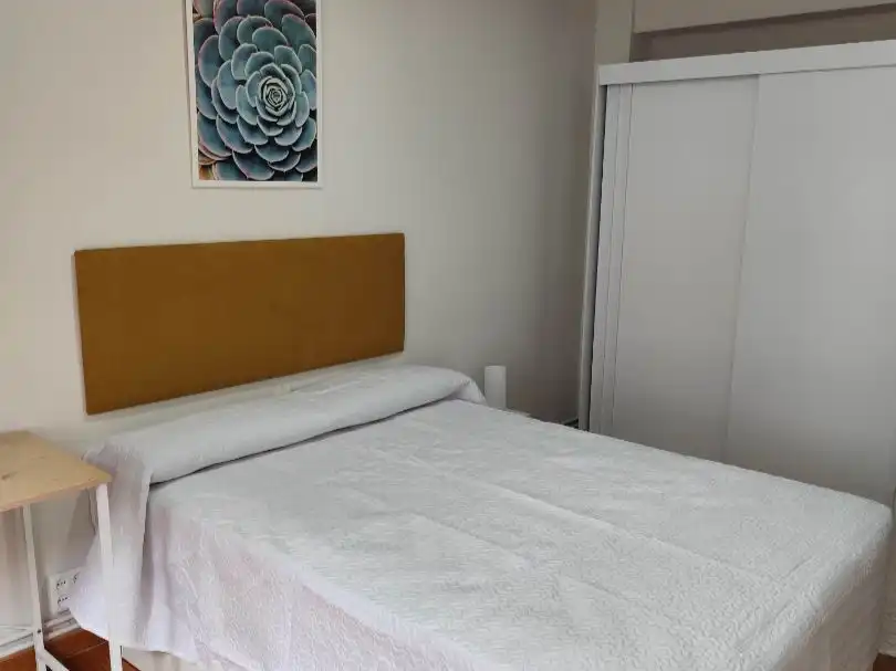 Bedroom of Flat for share in Buenavista - El Cristo