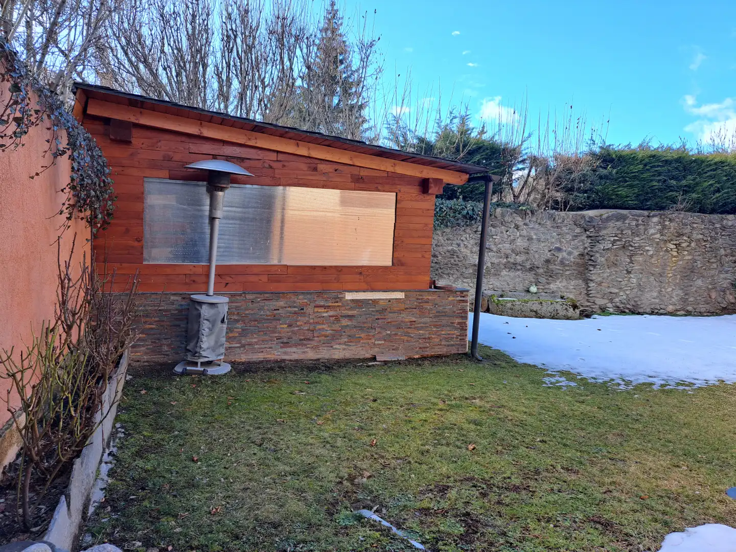 Vista exterior de Casa o xalet en venda en Fontanals de Cerdanya amb Calefacció, Terrassa i Moblat