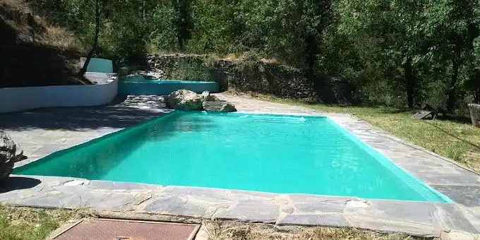 Piscina de Edifici en venda en Alpujarra de la Sierra