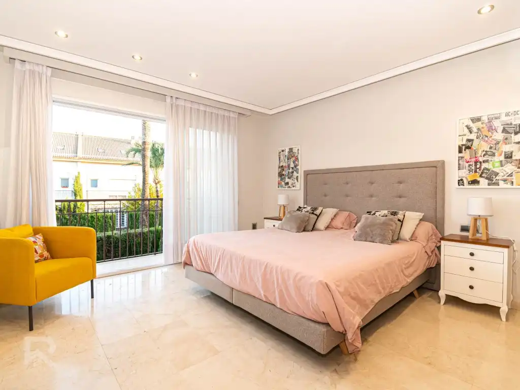 Bedroom of Detached homes for sale in Gandia