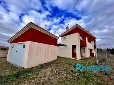 Casa amb jardí en venda a San Roque