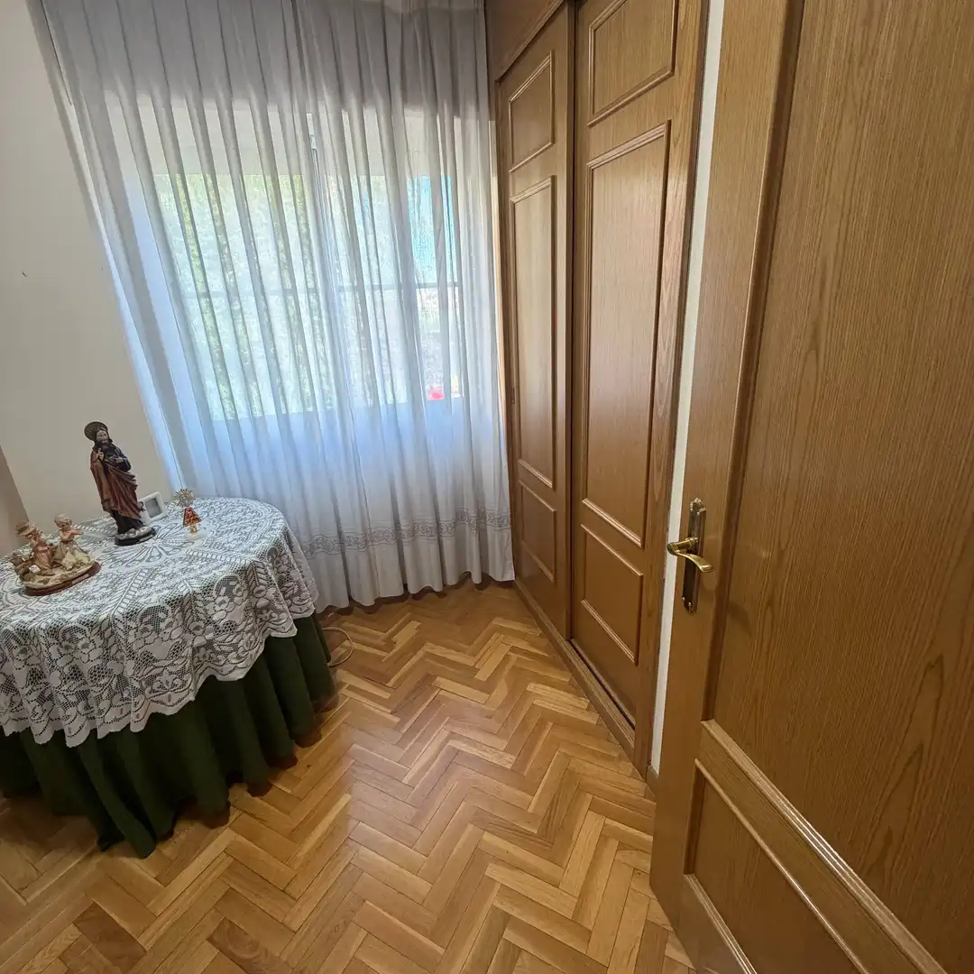 Habitación de Piso en venta en Madrid con Piscina comunitaria