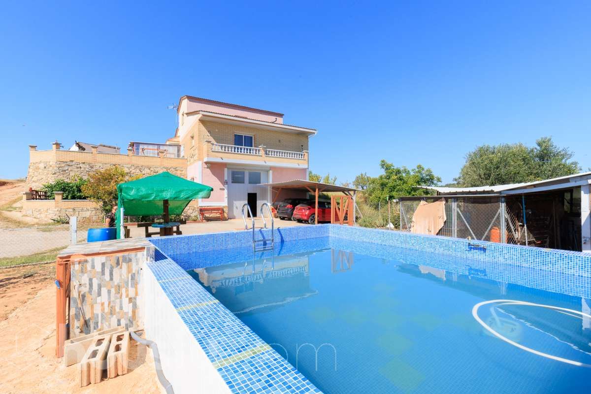 Vista exterior de Casa o xalet en venda en Sarral amb Aire condicionat, Calefacció i Jardí privat
