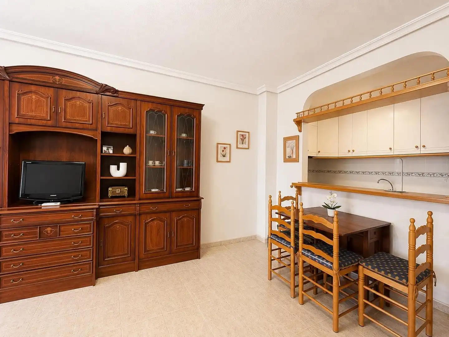 Esszimmer von Wohnungen zum Verkauf in Torrevieja mit Klimaanlage, Terrasse und Möbliert
