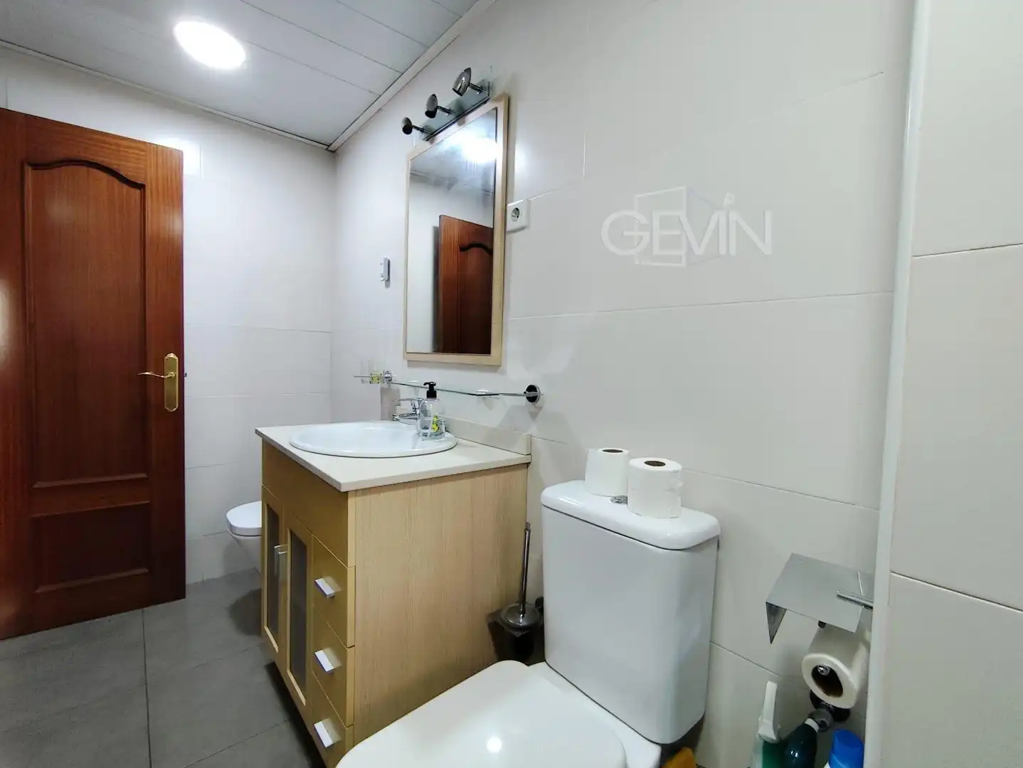 Baño de Piso en venta en Santa Perpètua de Mogoda con Aire acondicionado, Calefacción y Trastero